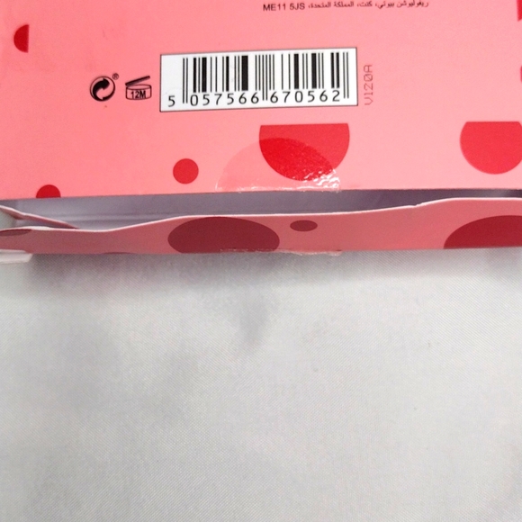 Revolution x Disney's Minnie Mouse Steal The Show Blusher Duo - Picture 4 of 4